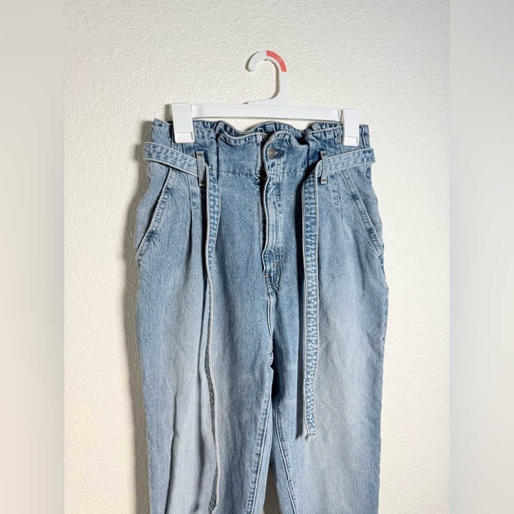 Abercrombie & Fitch Light Blue Denim High Rise Jeans with Belt Women’s Size 27/4 - Picture 5 of 7